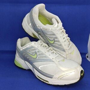 Nike Air Pegasus '05 Women's White/Silver Athletic Sneakers- sz. 8 1/2